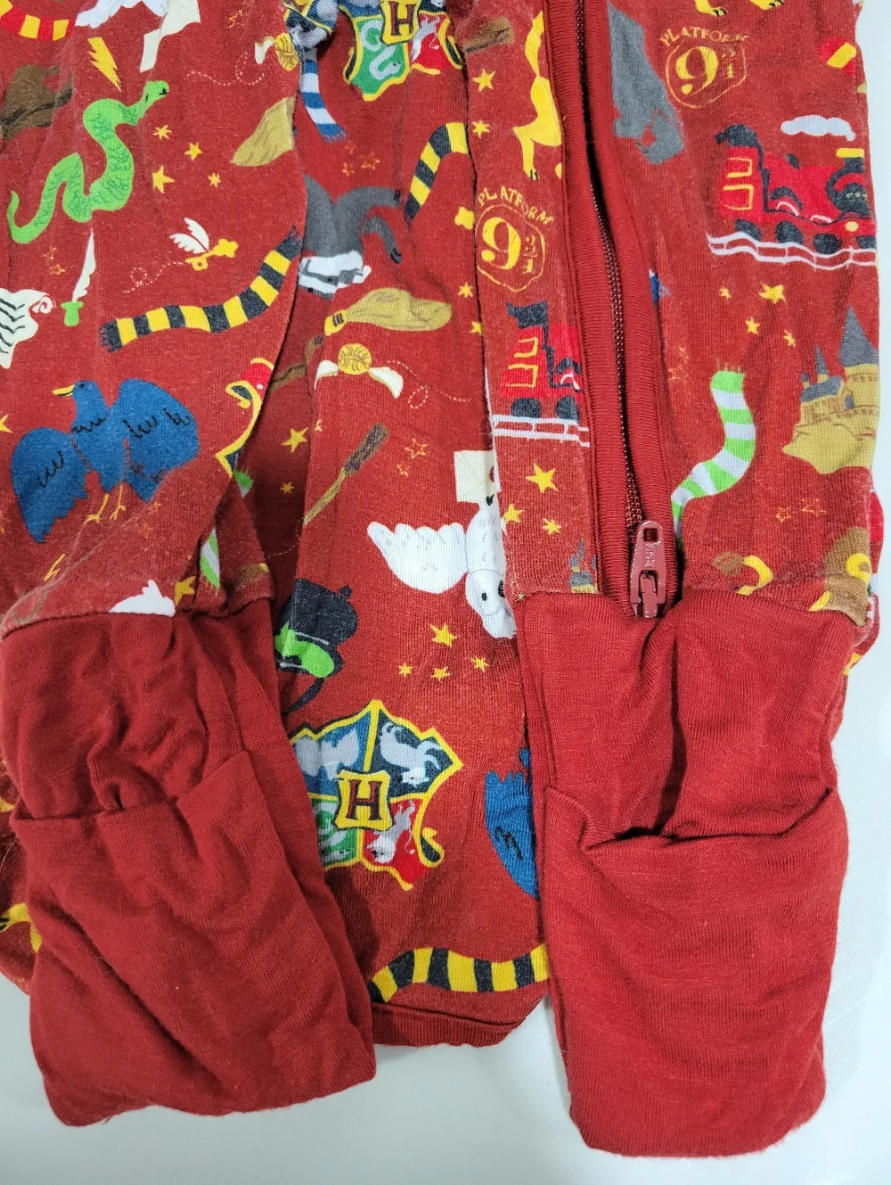 Little Sleepies Red Harry Potter Patterned Footie - Picture 3 of 3